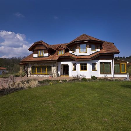 Penzion Honore Depoltovice Exterior photo