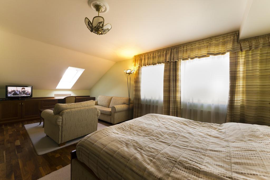 Penzion Honore Depoltovice Room photo